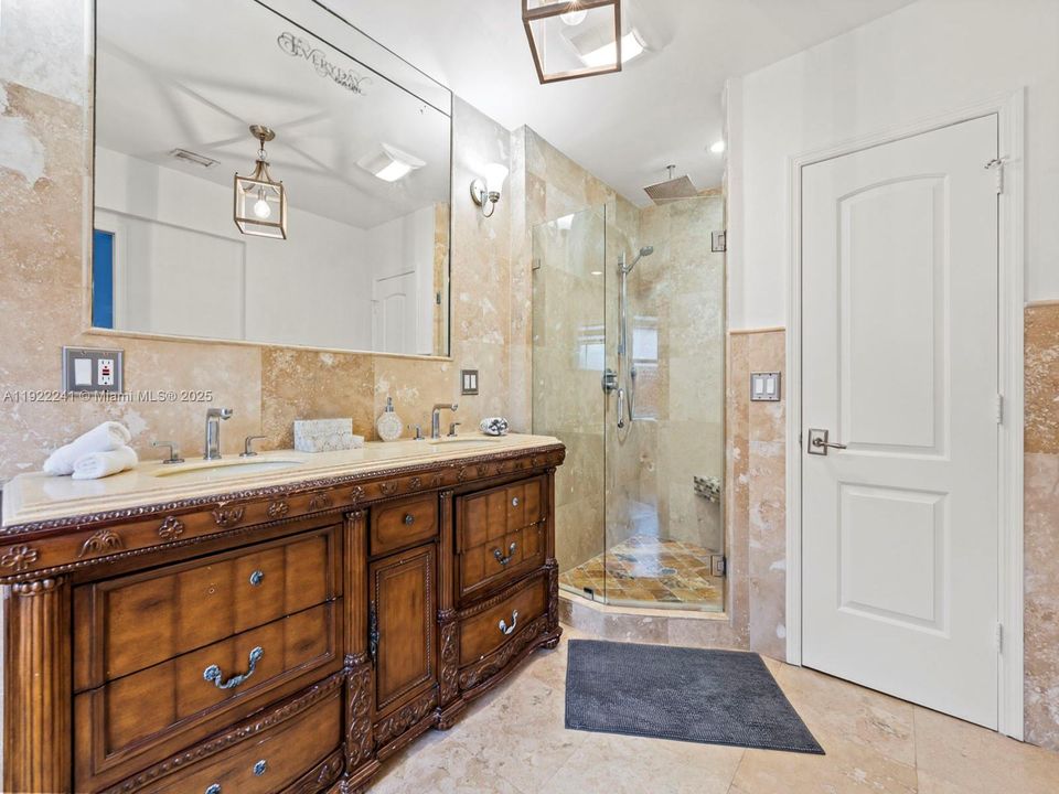 For Sale: $1,200,000 (4 beds, 3 baths, 2346 Square Feet)