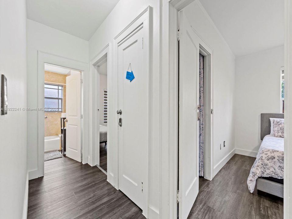 For Sale: $1,200,000 (4 beds, 3 baths, 2346 Square Feet)