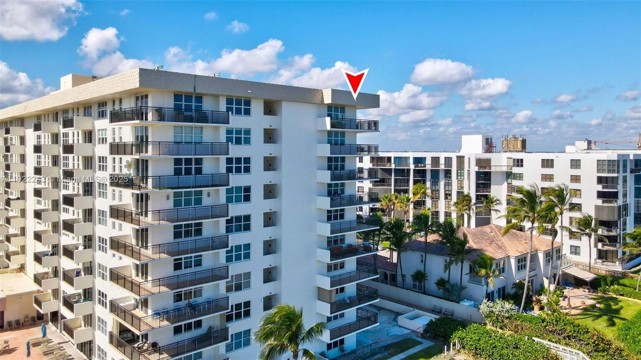 待售: $999,900 (2 贝兹, 2 浴室, 1330 平方英尺)