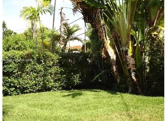 出租: $4,950 (3 贝兹, 2 浴室, 1609 平方英尺)