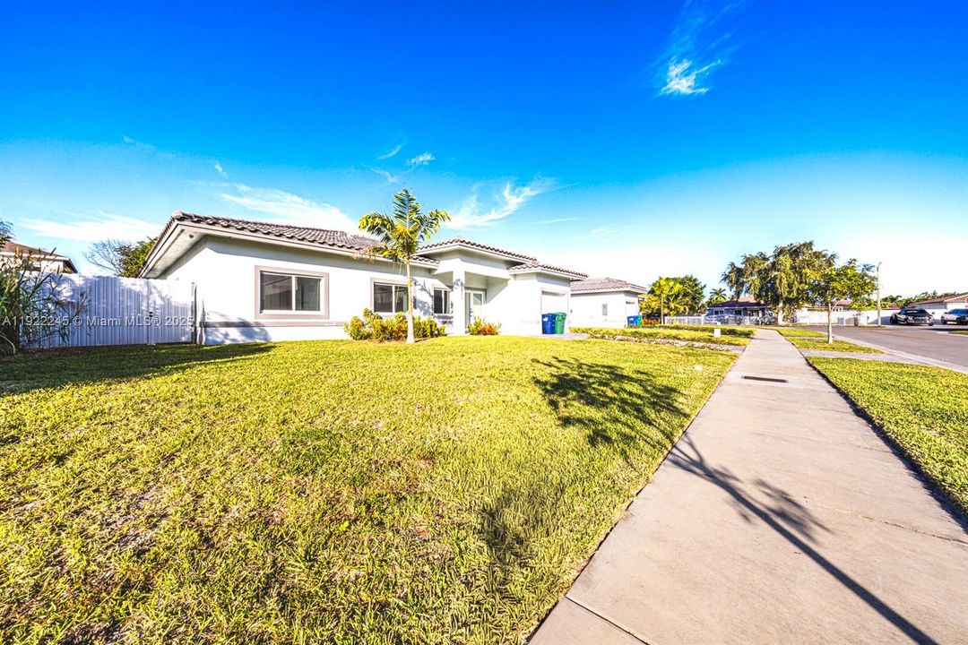 En Venta: $839,000 (4 camas, 3 baños, 0 Pies cuadrados)