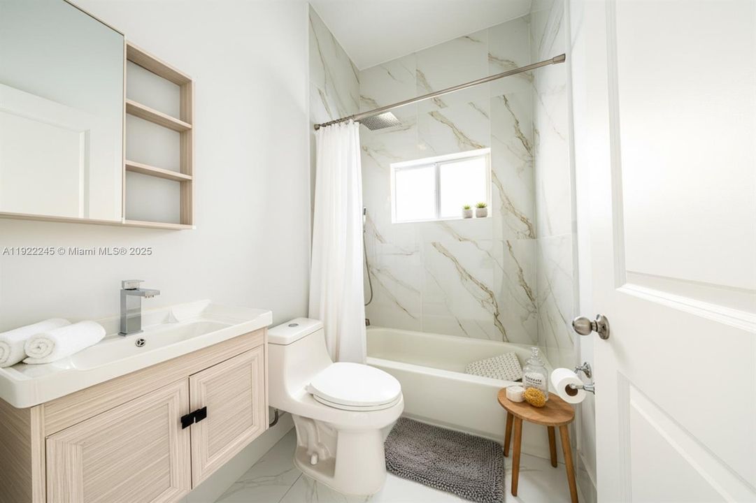 En Venta: $839,000 (4 camas, 3 baños, 0 Pies cuadrados)