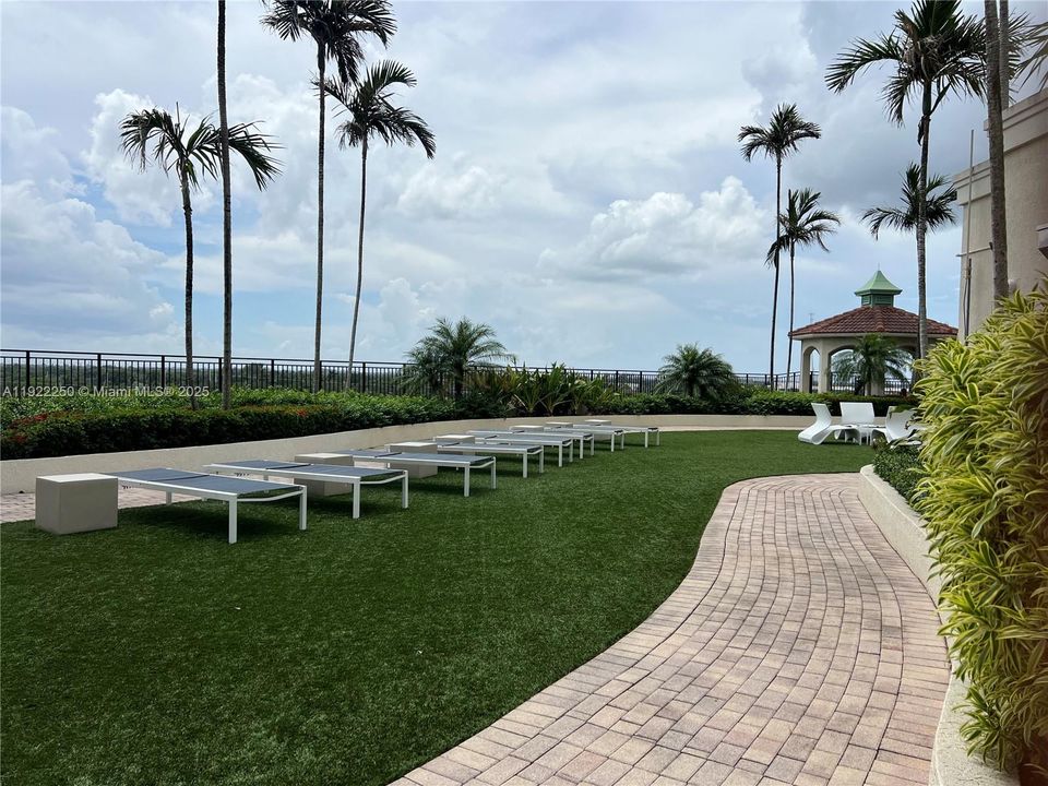 En Renta: $3,100 (2 camas, 2 baños, 1000 Pies cuadrados)