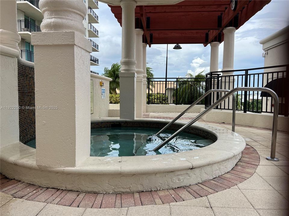 En Renta: $3,100 (2 camas, 2 baños, 1000 Pies cuadrados)