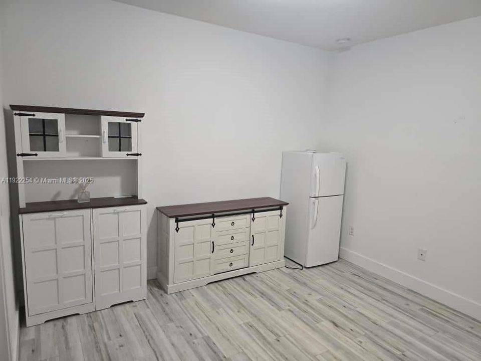 Dining/Kitchen
