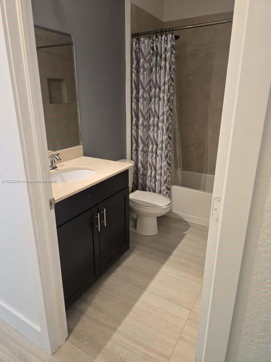 For Rent: $1,500 (1 beds, 1 baths, 2275 Square Feet)