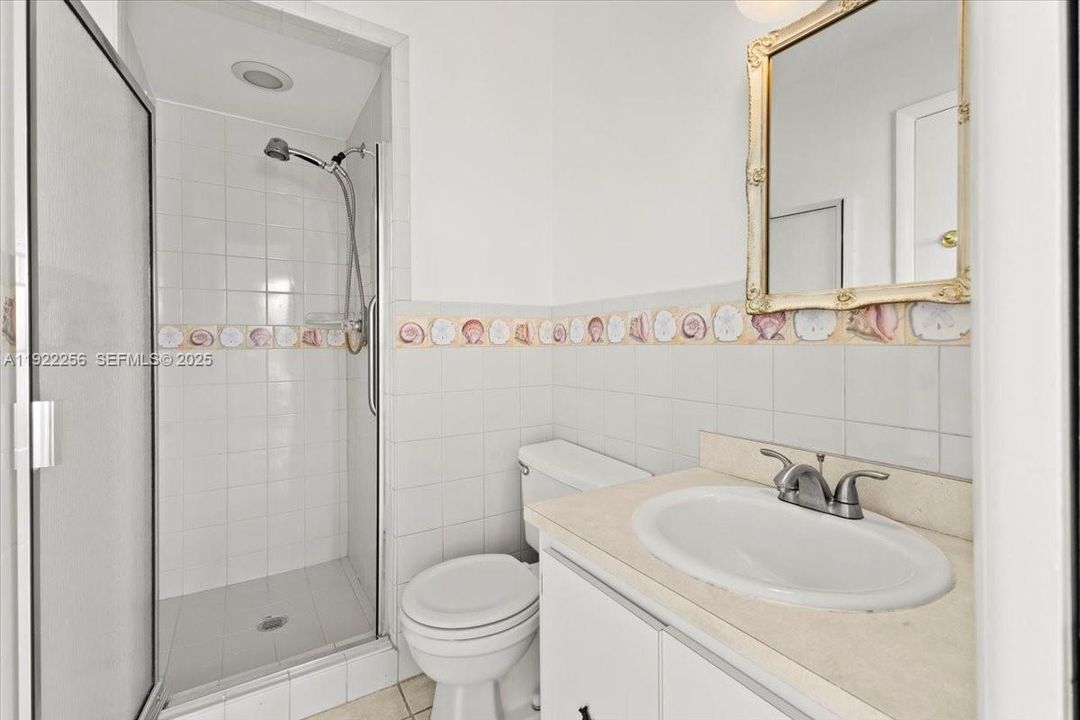 guest bath, walk in shower