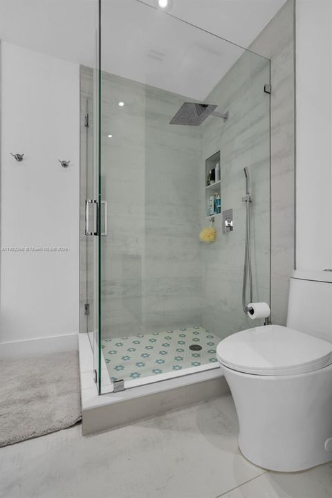 For Rent: $4,200 (3 beds, 2 baths, 1895 Square Feet)