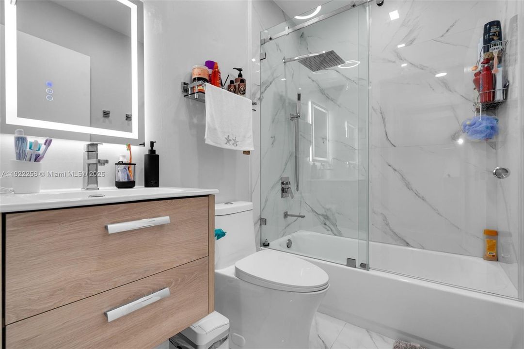 For Rent: $4,200 (3 beds, 2 baths, 1895 Square Feet)