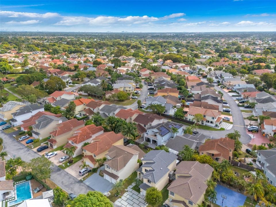 For Rent: $4,200 (3 beds, 2 baths, 1895 Square Feet)