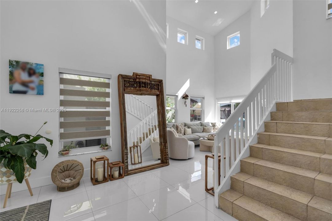 For Rent: $4,200 (3 beds, 2 baths, 1895 Square Feet)