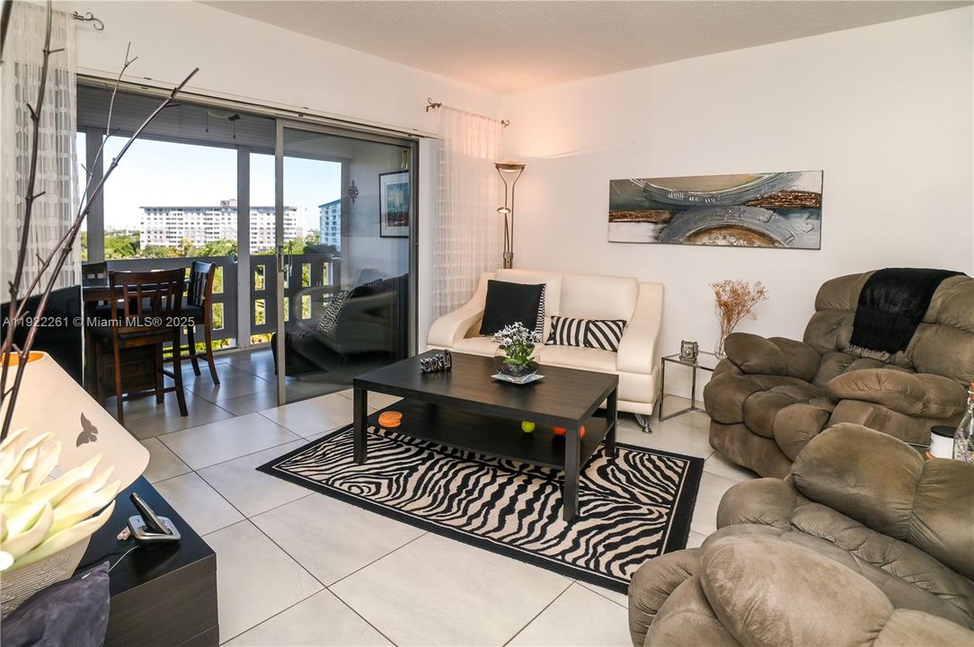 En Venta: $169,000 (1 camas, 1 baños, 844 Pies cuadrados)