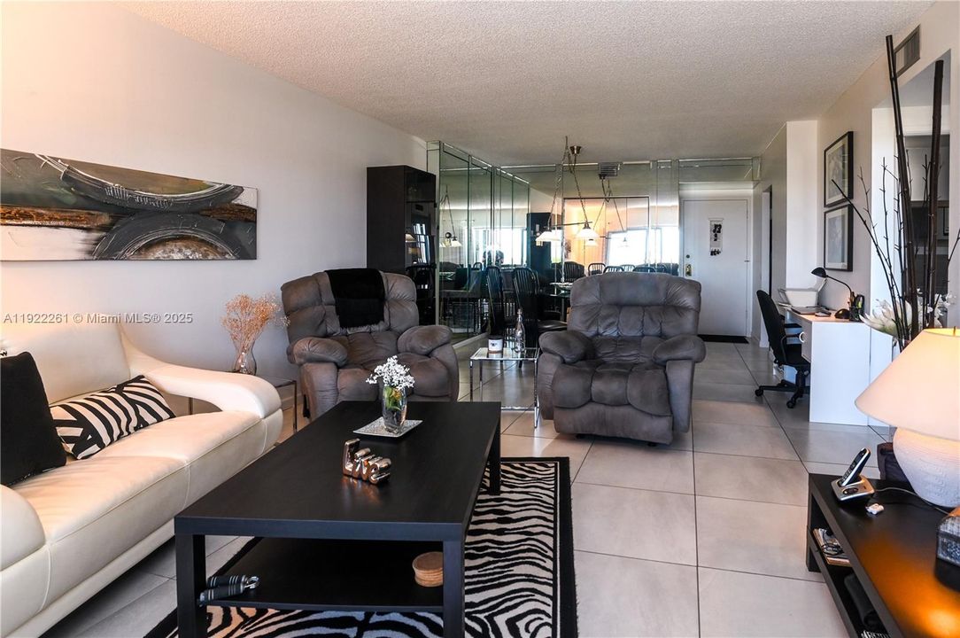 En Venta: $169,000 (1 camas, 1 baños, 844 Pies cuadrados)