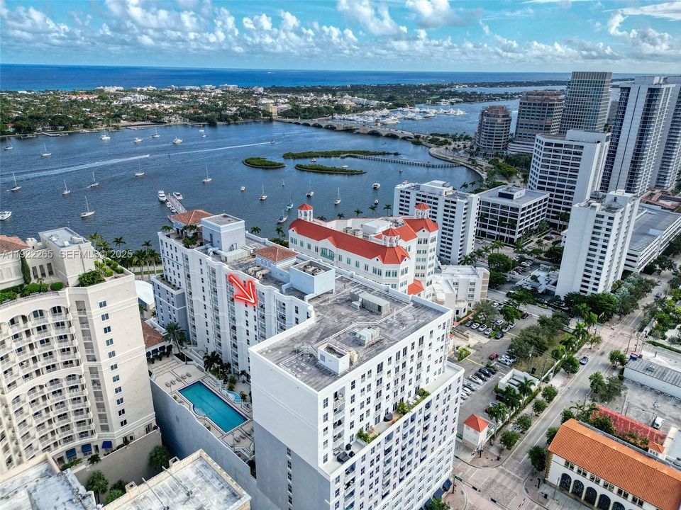 For Sale: $499,990 (1 beds, 1 baths, 666 Square Feet)