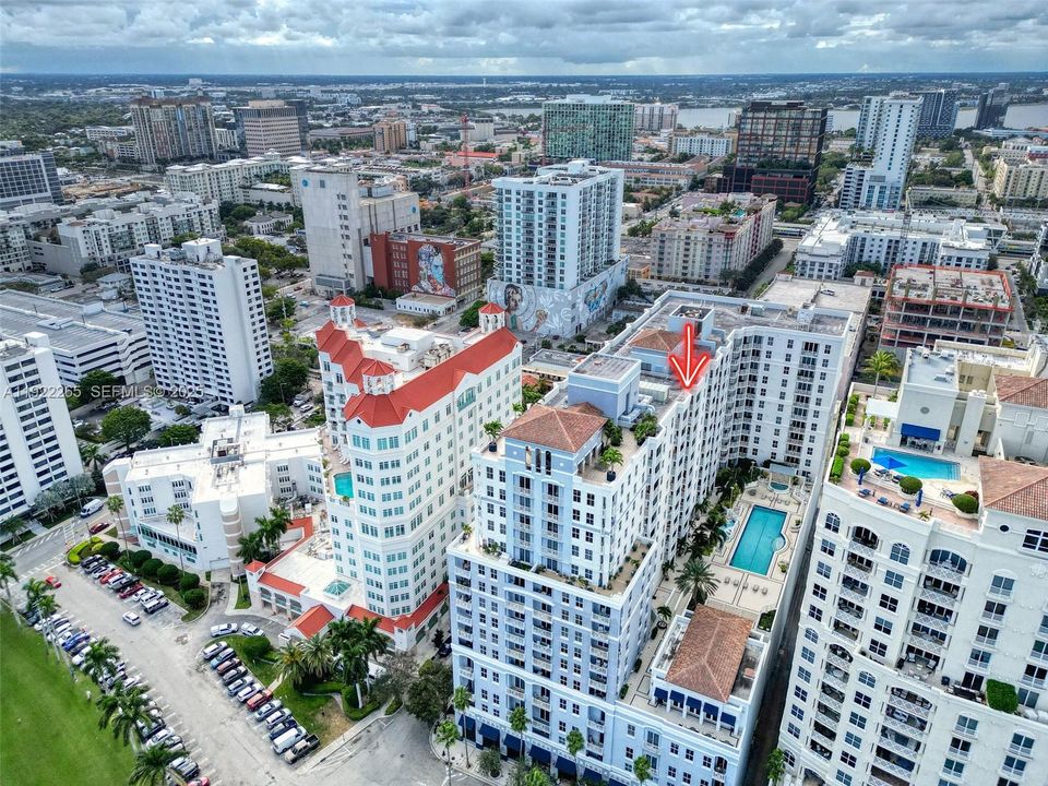 For Sale: $499,990 (1 beds, 1 baths, 666 Square Feet)