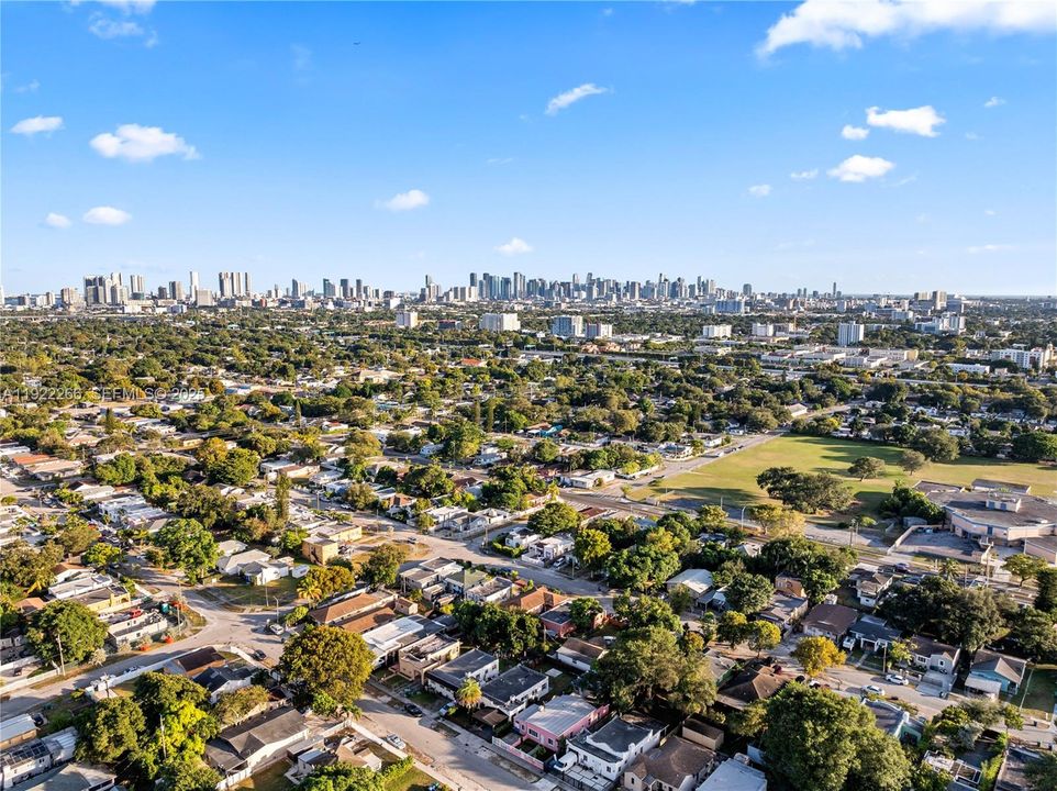 For Sale: $540,000 (2 beds, 1 baths, 1096 Square Feet)