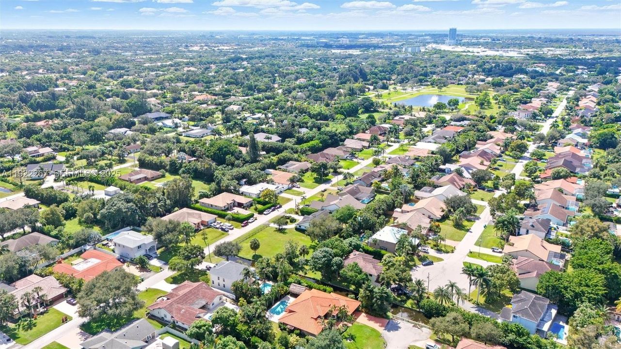 For Rent: $5,200 (4 beds, 2 baths, 1928 Square Feet)