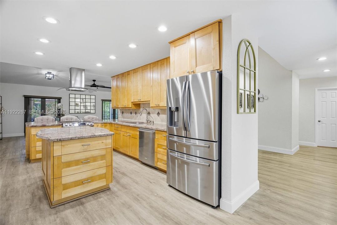 For Rent: $5,200 (4 beds, 2 baths, 1928 Square Feet)