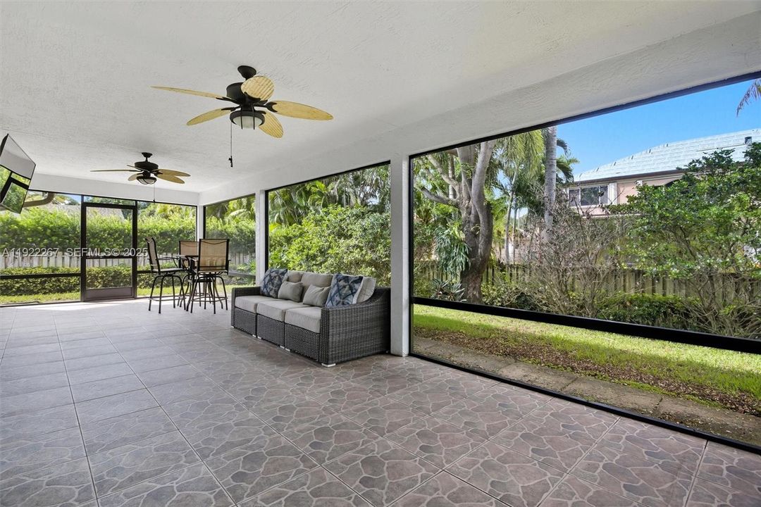 For Rent: $5,200 (4 beds, 2 baths, 1928 Square Feet)