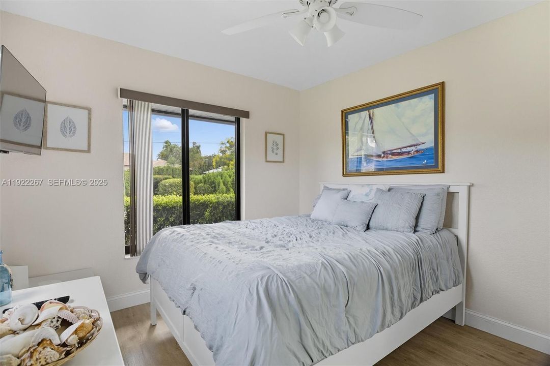 For Rent: $5,200 (4 beds, 2 baths, 1928 Square Feet)