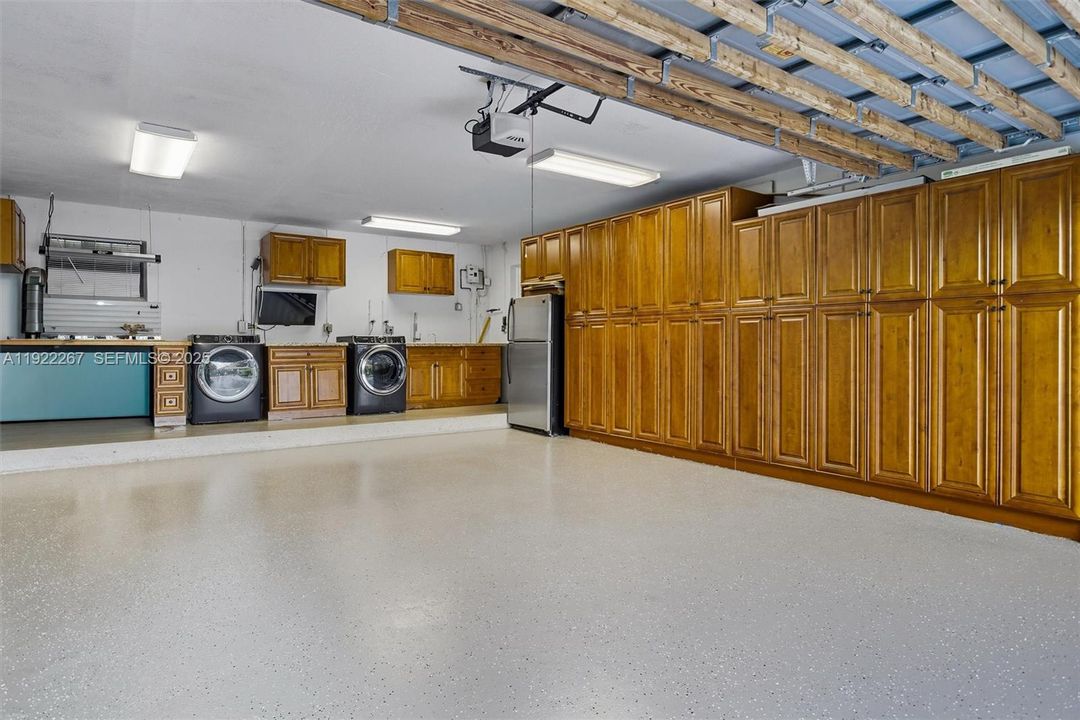 For Rent: $5,200 (4 beds, 2 baths, 1928 Square Feet)