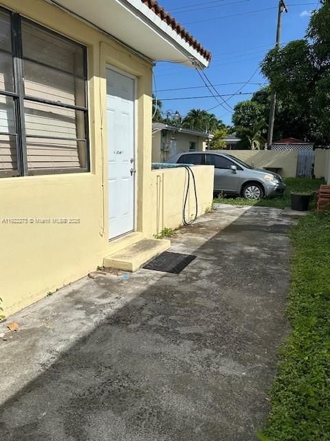 For Rent: $1,750 (1 beds, 1 baths, 700 Square Feet)