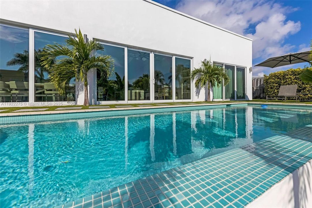 For Sale: $2,266,999 (4 beds, 4 baths, 2984 Square Feet)