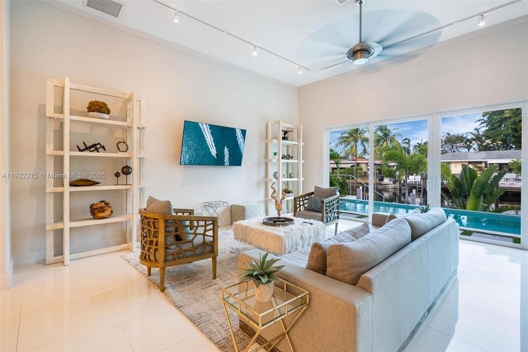 For Sale: $2,266,999 (4 beds, 4 baths, 2984 Square Feet)