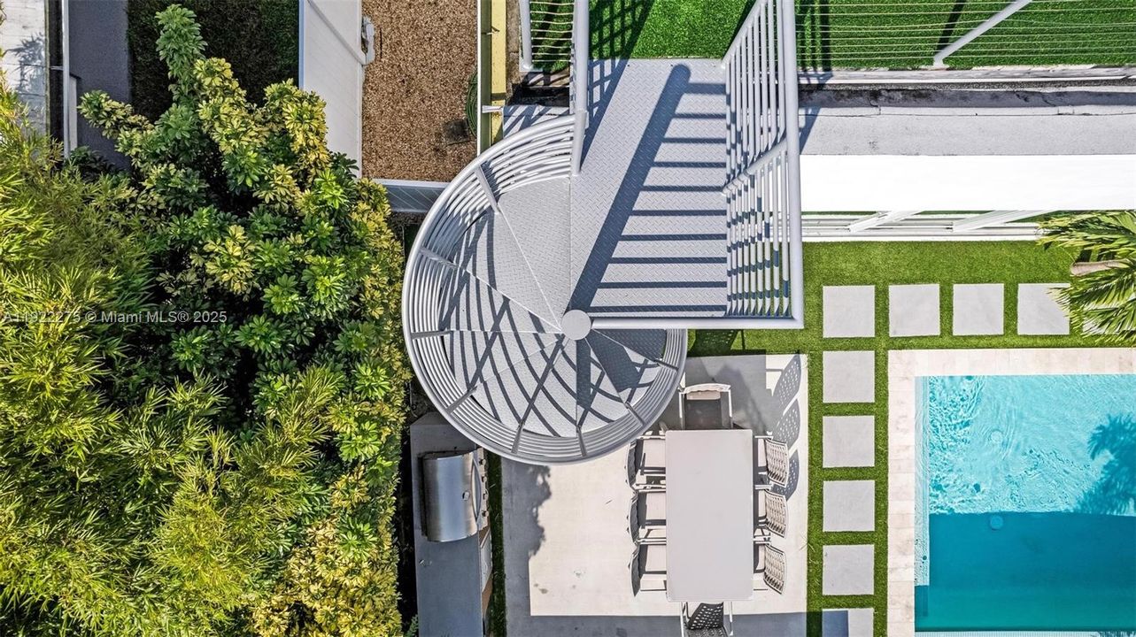 For Sale: $2,266,999 (4 beds, 4 baths, 2984 Square Feet)