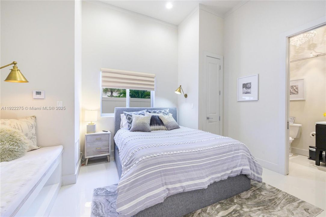 For Sale: $2,266,999 (4 beds, 4 baths, 2984 Square Feet)