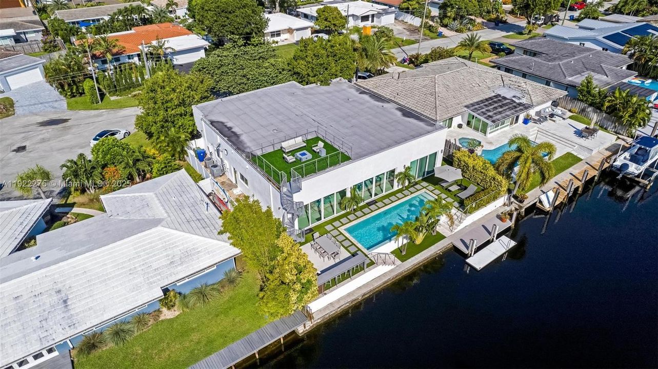 For Sale: $2,266,999 (4 beds, 4 baths, 2984 Square Feet)