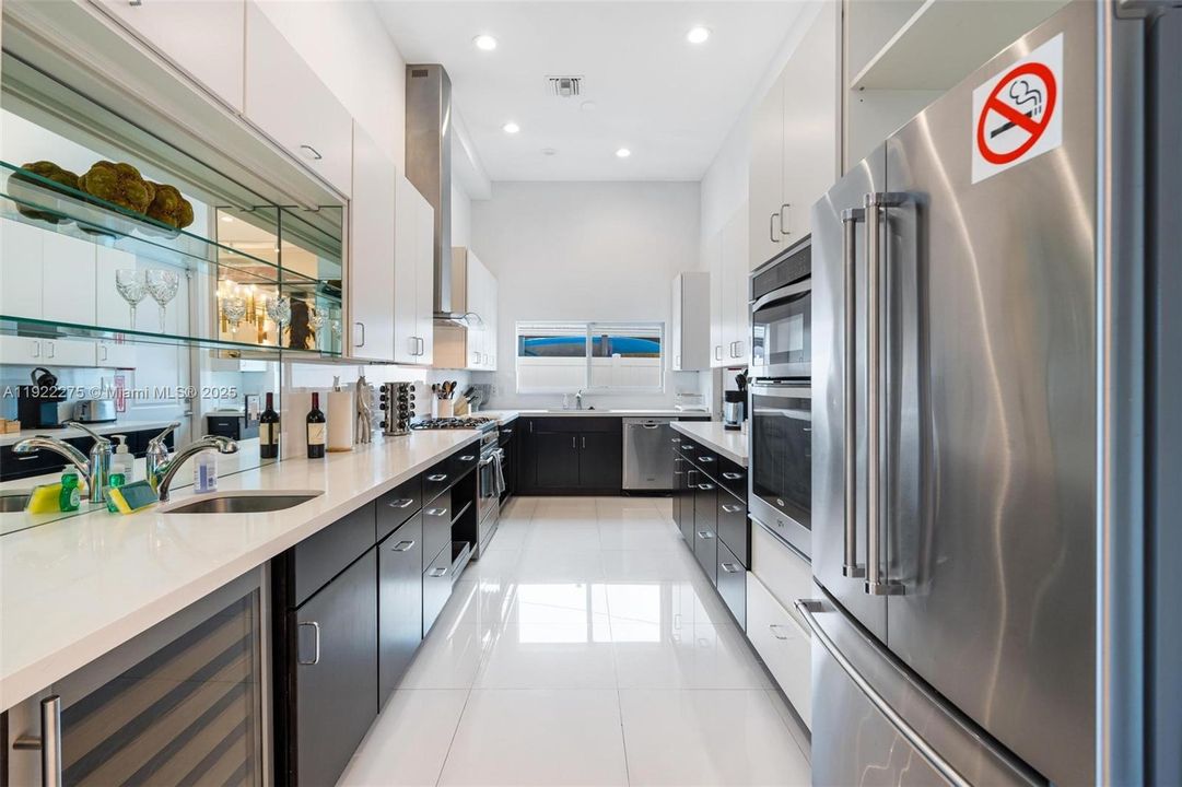 For Sale: $2,266,999 (4 beds, 4 baths, 2984 Square Feet)