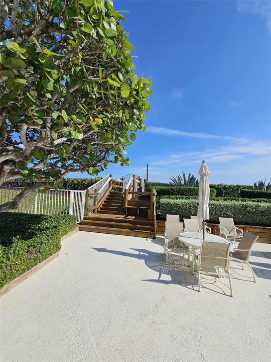 For Rent: $6,000 (3 beds, 3 baths, 1719 Square Feet)