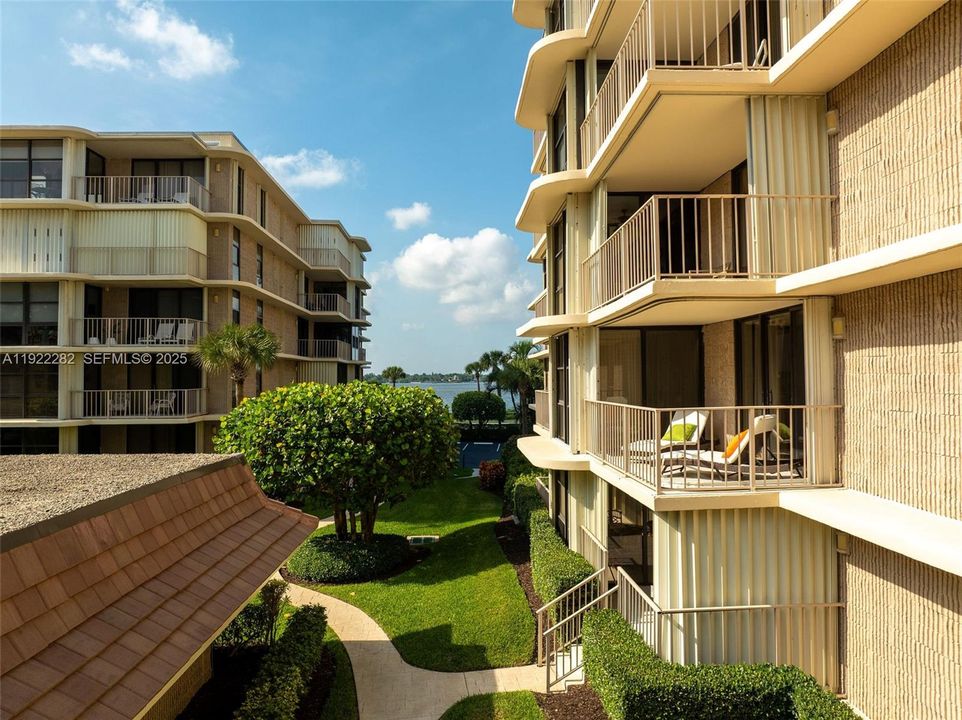 For Rent: $6,000 (3 beds, 3 baths, 1719 Square Feet)