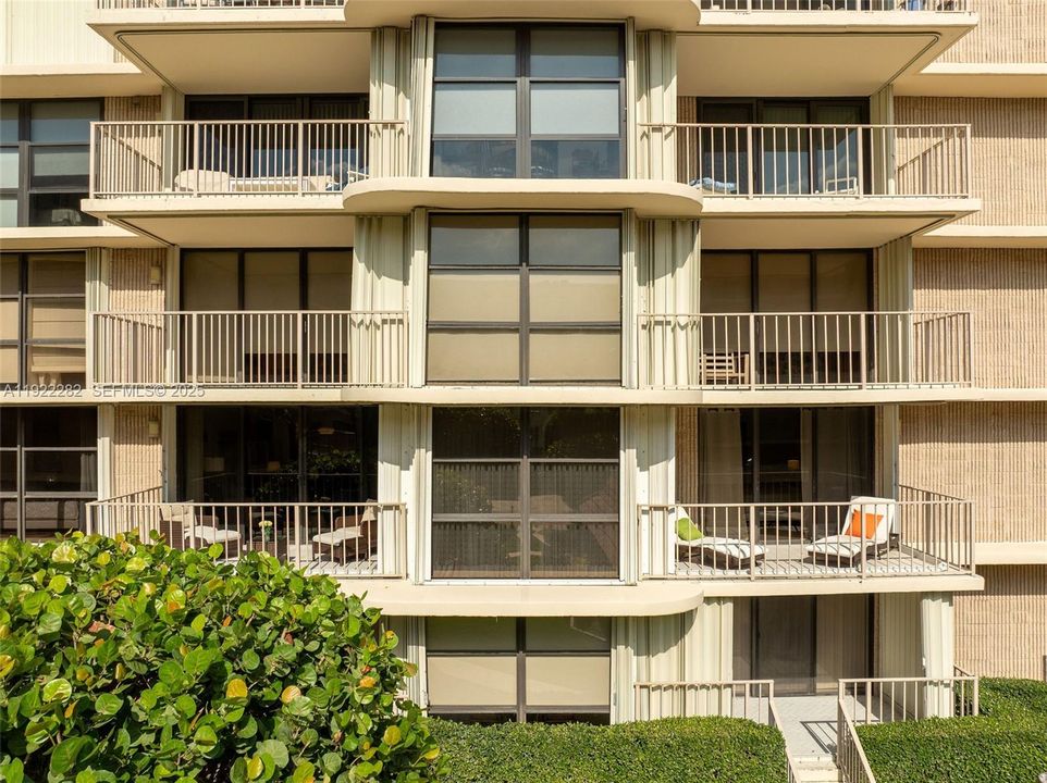 For Rent: $6,000 (3 beds, 3 baths, 1719 Square Feet)