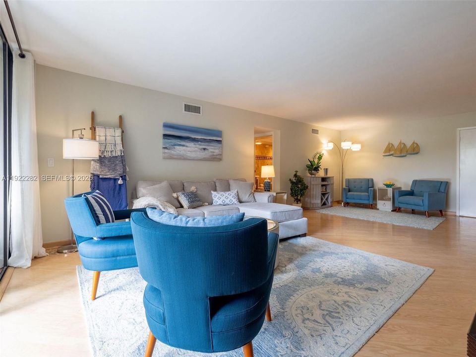 For Rent: $6,000 (3 beds, 3 baths, 1719 Square Feet)