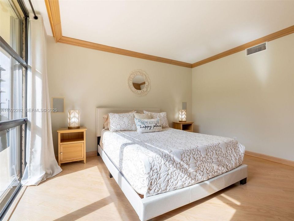 For Rent: $6,000 (3 beds, 3 baths, 1719 Square Feet)