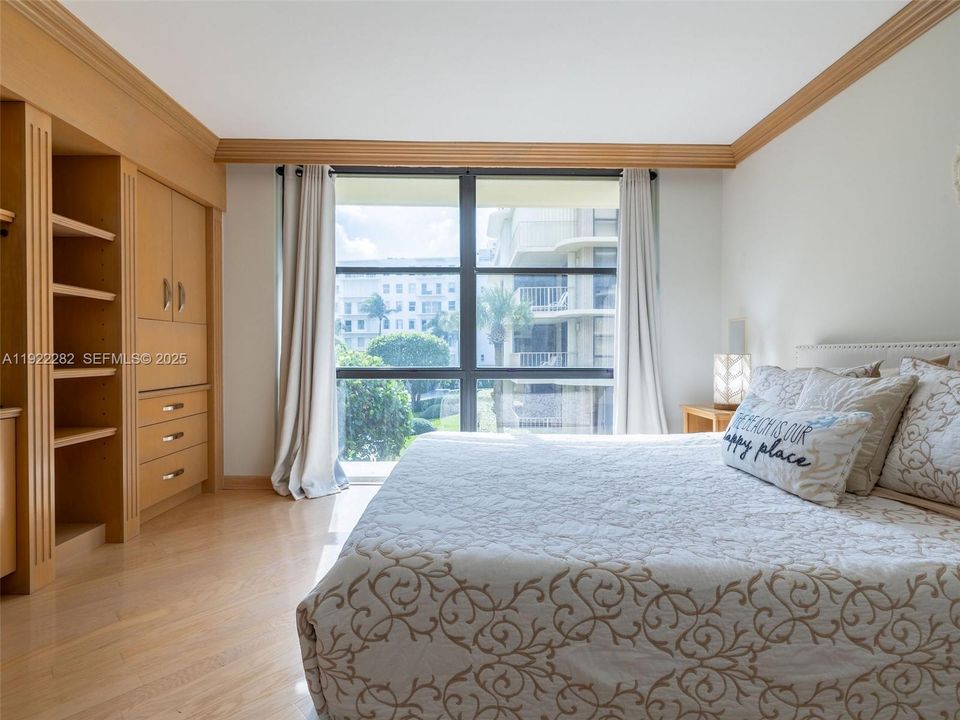 For Rent: $6,000 (3 beds, 3 baths, 1719 Square Feet)