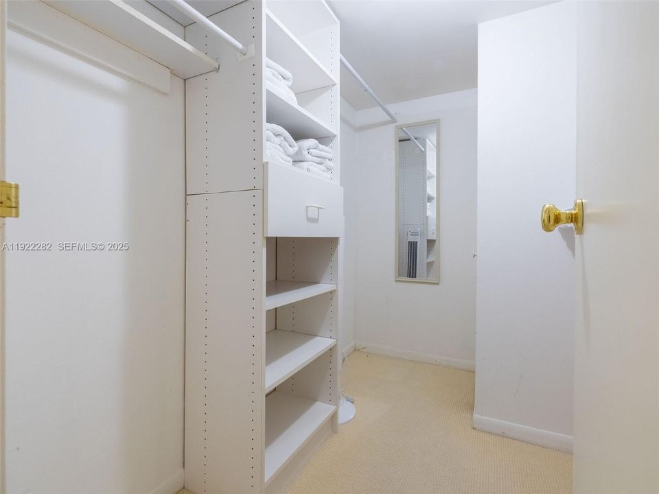 For Rent: $6,000 (3 beds, 3 baths, 1719 Square Feet)