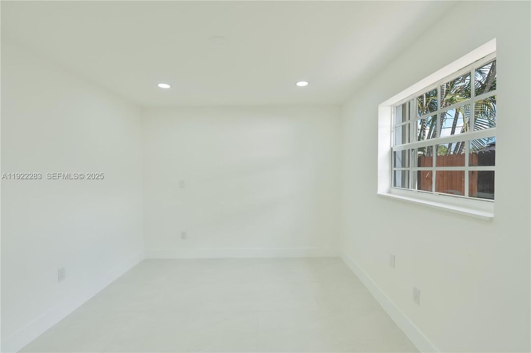 En Venta: $539,900 (2 camas, 2 baños, 1409 Pies cuadrados)