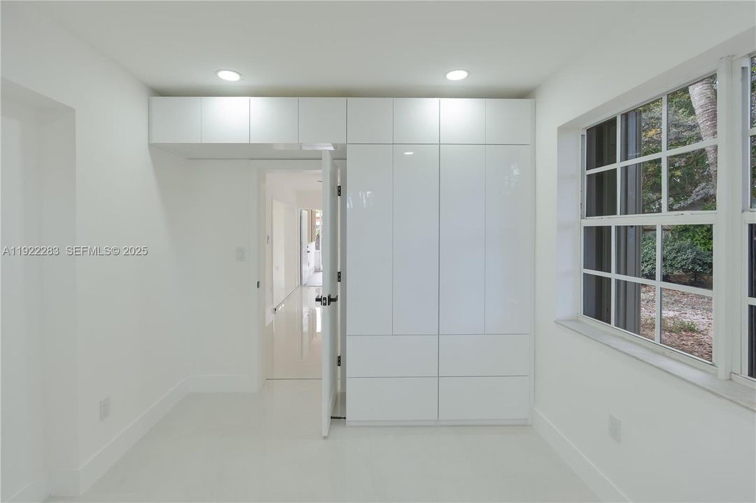 En Venta: $539,900 (2 camas, 2 baños, 1409 Pies cuadrados)