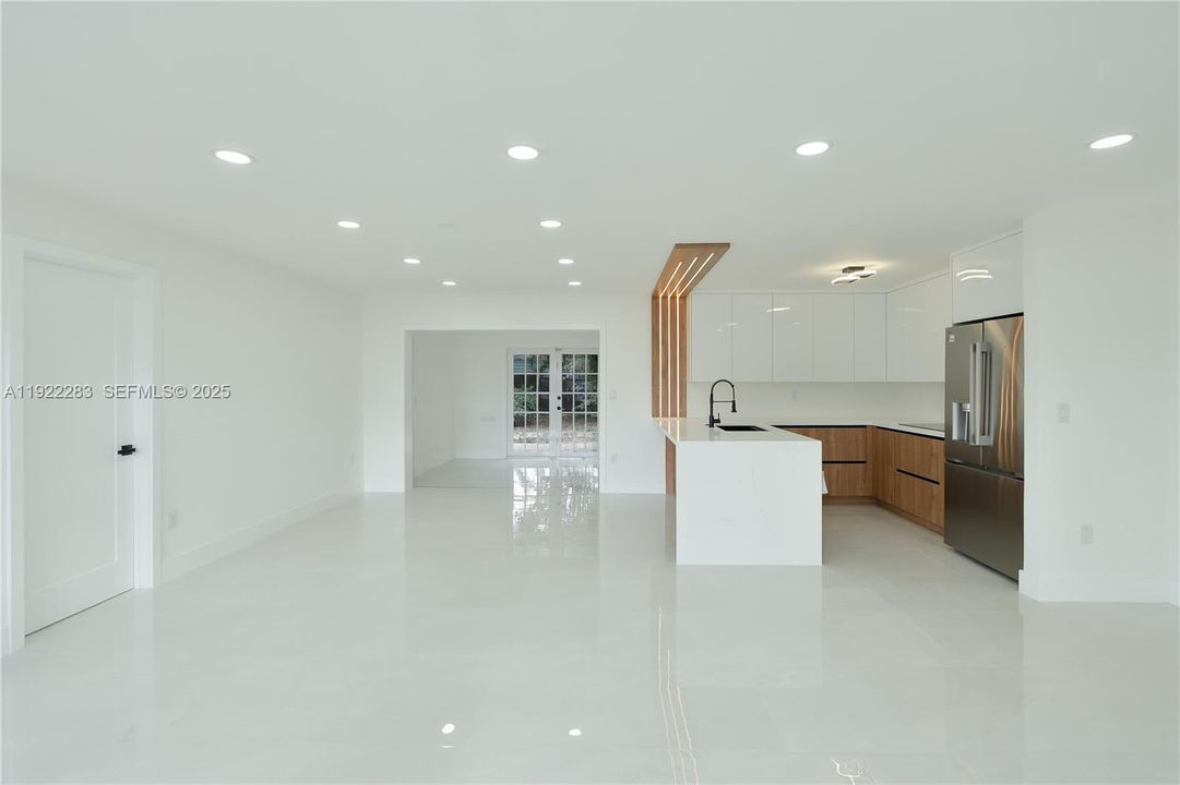 En Venta: $539,900 (2 camas, 2 baños, 1409 Pies cuadrados)