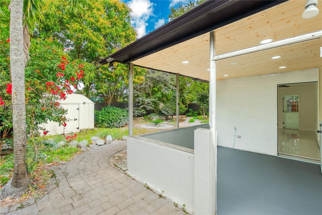 En Venta: $539,900 (2 camas, 2 baños, 1409 Pies cuadrados)