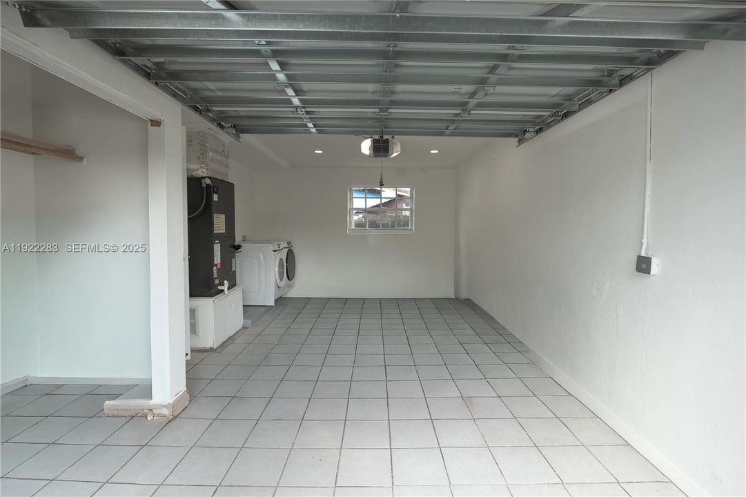 En Venta: $539,900 (2 camas, 2 baños, 1409 Pies cuadrados)