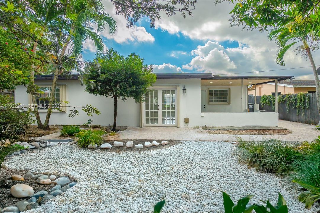 En Venta: $539,900 (2 camas, 2 baños, 1409 Pies cuadrados)