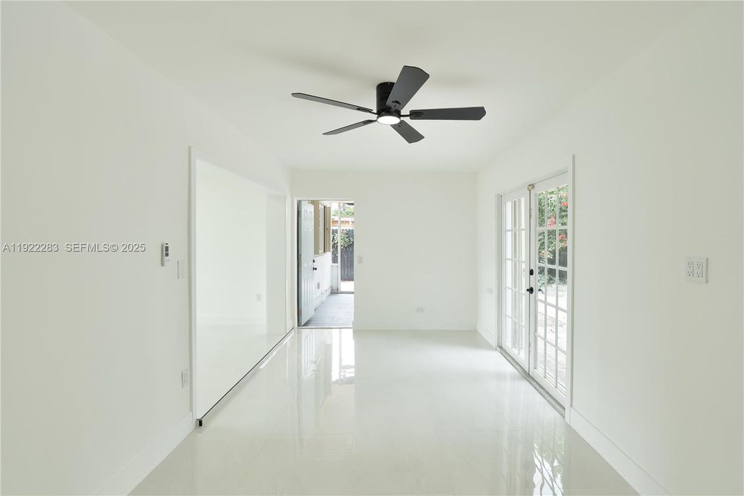 En Venta: $539,900 (2 camas, 2 baños, 1409 Pies cuadrados)