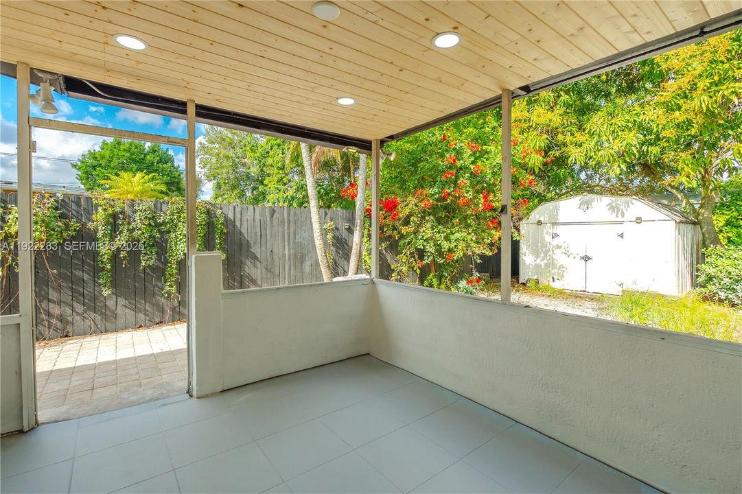 En Venta: $539,900 (2 camas, 2 baños, 1409 Pies cuadrados)