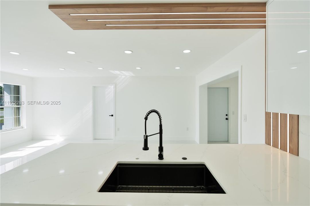 En Venta: $539,900 (2 camas, 2 baños, 1409 Pies cuadrados)