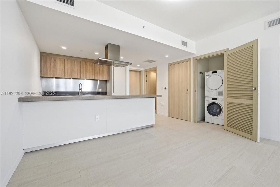 En Venta: $1,250,000 (1 camas, 1 baños, 826 Pies cuadrados)