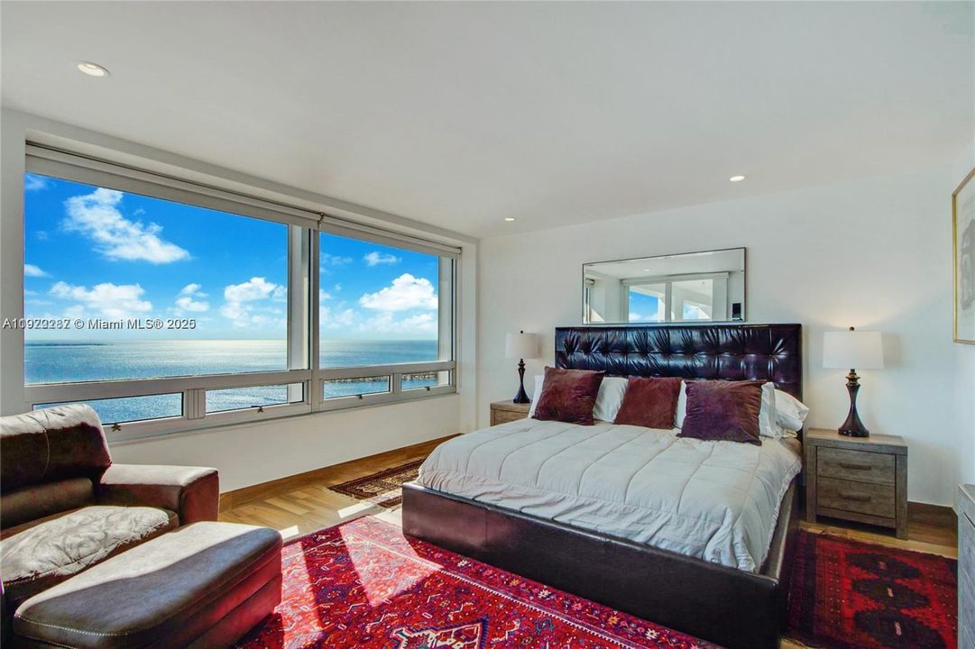 En Renta: $15,000 (4 camas, 4 baños, 3280 Pies cuadrados)